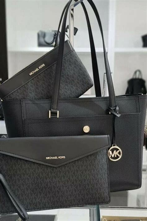 michael kors daria 3 in 1 bag|Maisie Medium Pebbled Leather 3.